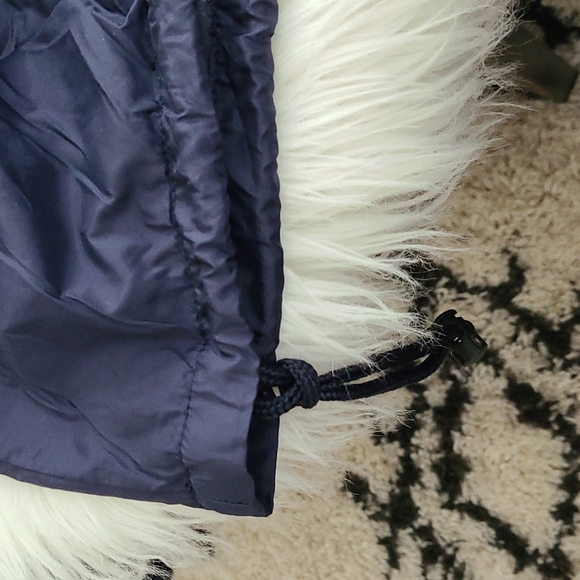 Obey windbreaker with front pocket - Picture 9 of 10